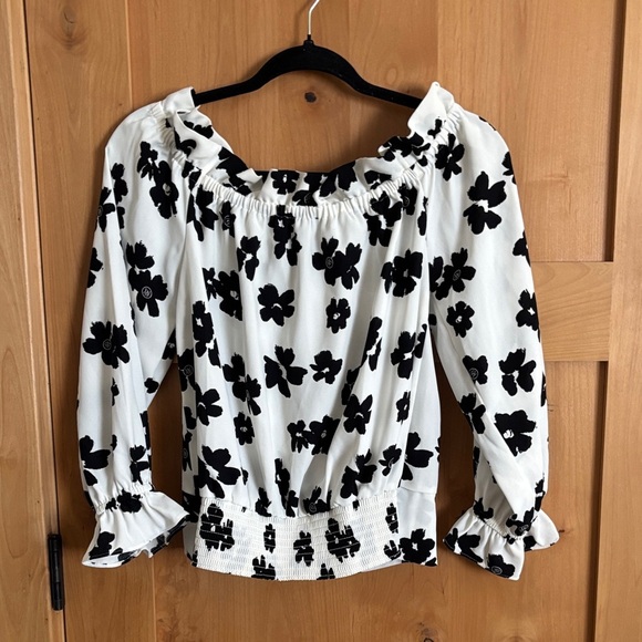 Karl Lagerfeld Black Floral Blouse - Picture 3 of 3